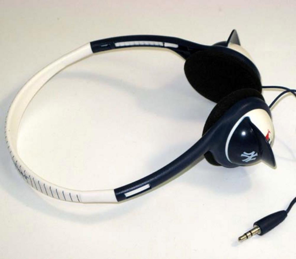 Batting Helmet Over The Head Headphones - New York Yankees