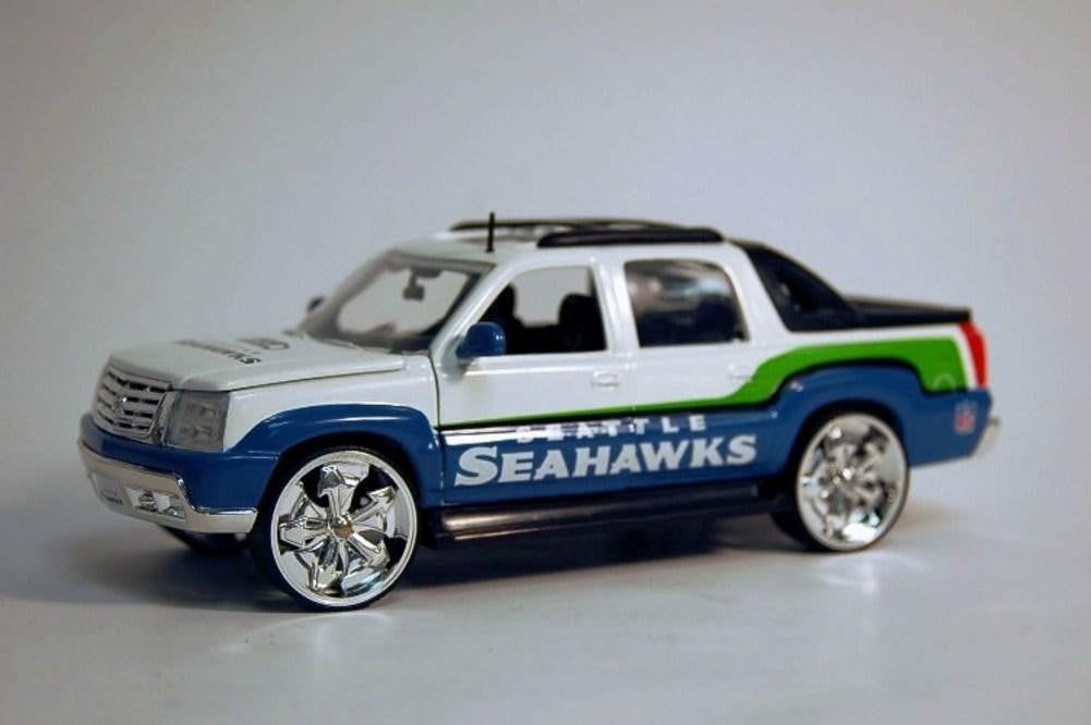 Diecast 1:25 Ertl 2002 Cadillac Escalade - NFL Seattle Seahawks