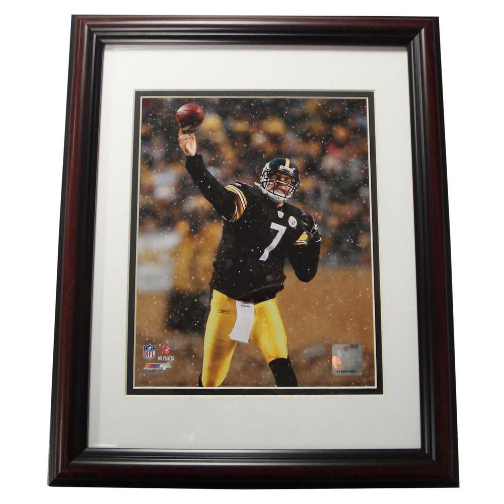 Treehugger 11X14 Unsigned Framed Photo - Pittsburgh Steeler Super Bowl 43 Champions Ben Roethlisberger