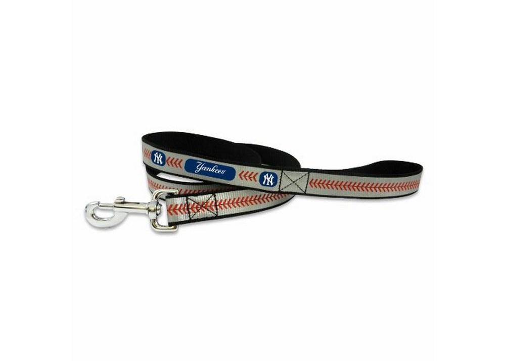 Gamewear Large Pet Reflective Leash MLB New York Yankees