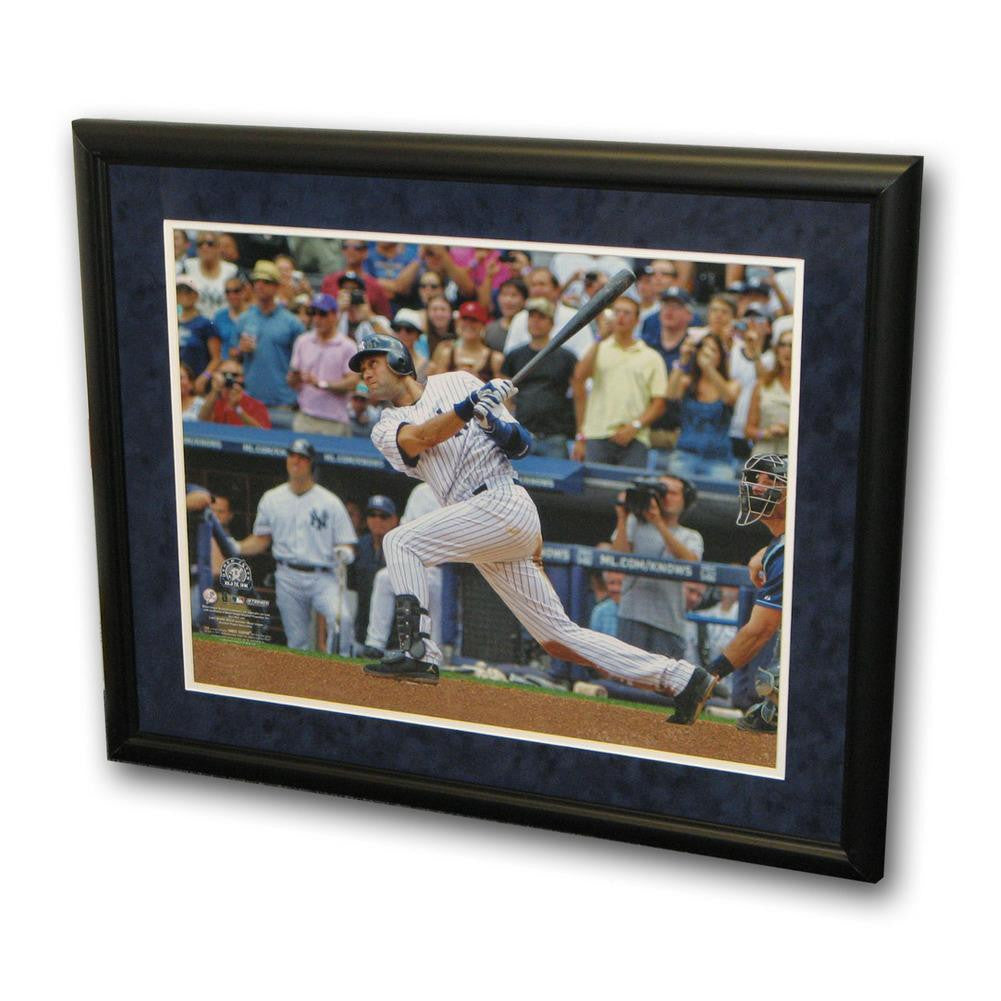 Derek Jeter 16x20 3000 Hit In Game Photo